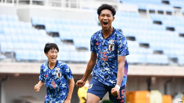 1655123431376091793.jpg 日本U16国少队15号矶崎麻九身高1.89米.jpg